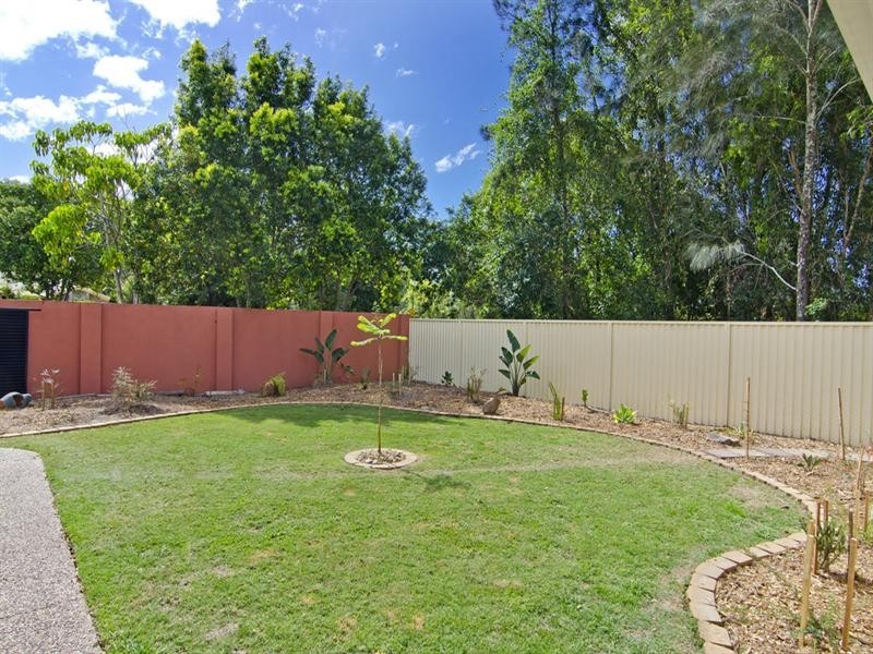 8 Casuarina Drive, Elanora QLD 4221