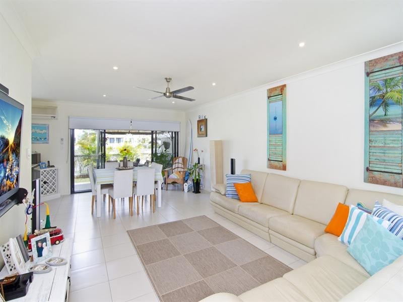 24/2 Inland Drive, Tugun QLD 4224