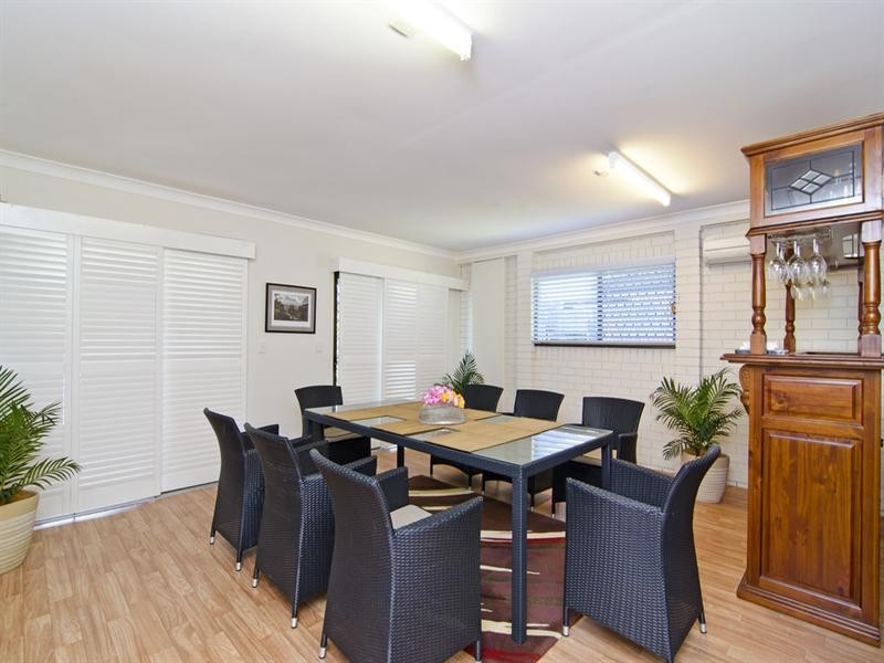 13 Ling Place, Palm Beach QLD 4221