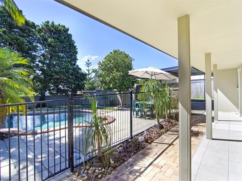 13 Ling Place, Palm Beach QLD 4221