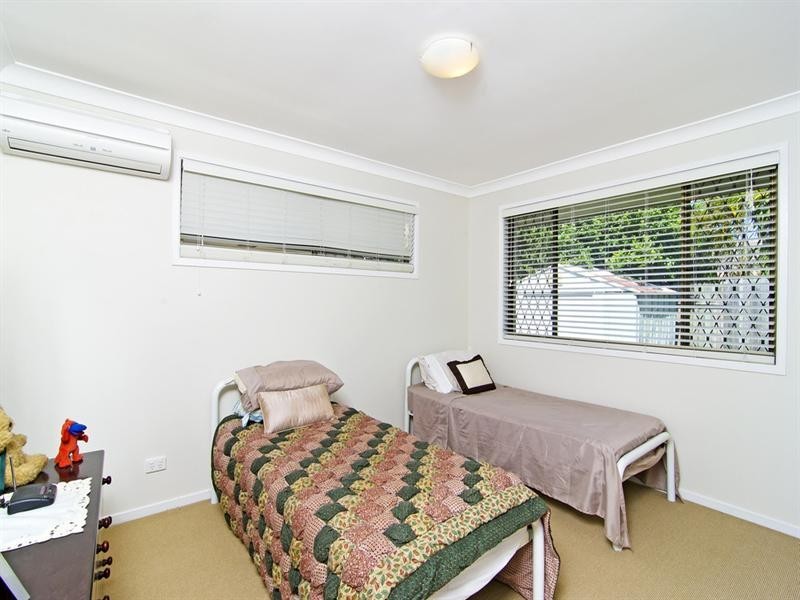 13 Ling Place, Palm Beach QLD 4221