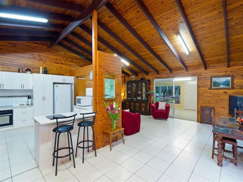 8 Jalinda Court, Currumbin Valley QLD 4223