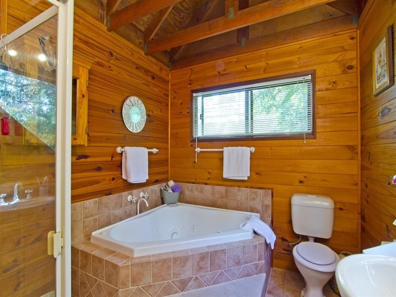 98 Nancol Drive, Tallebudgera Valley QLD 4228