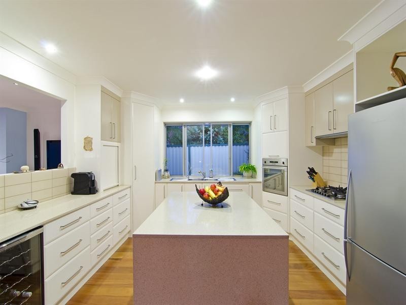 75 Murtha Drive, Elanora QLD 4221