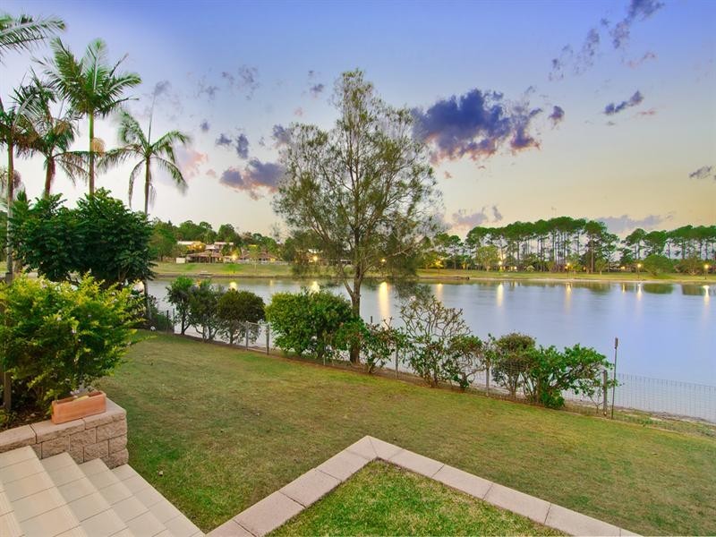 75 Murtha Drive, Elanora QLD 4221