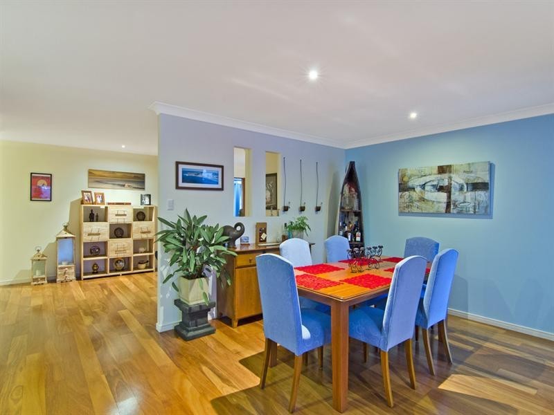 75 Murtha Drive, Elanora QLD 4221