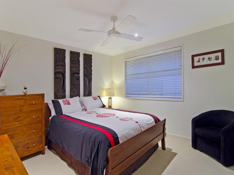 75 Murtha Drive, Elanora QLD 4221