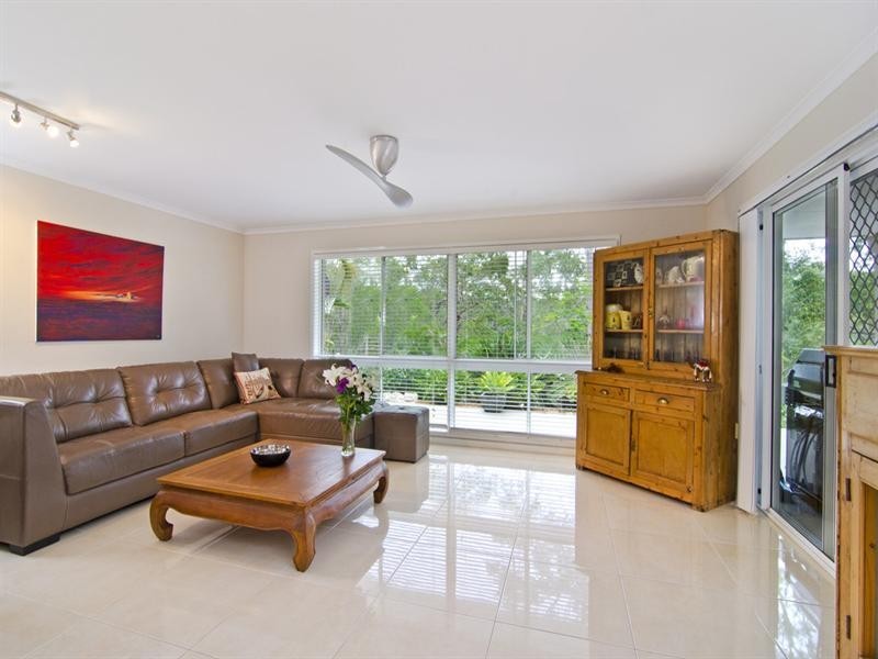 40 Buckingham Way, Elanora QLD 4221