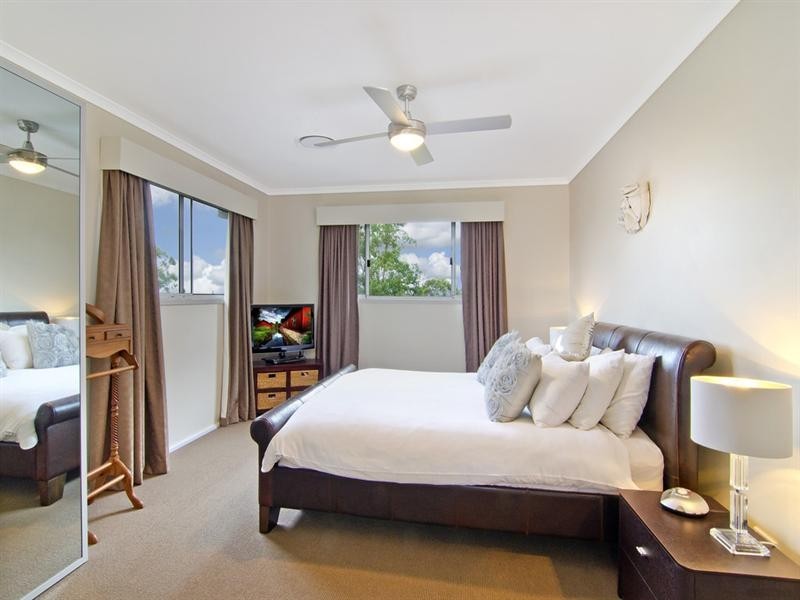 40 Buckingham Way, Elanora QLD 4221