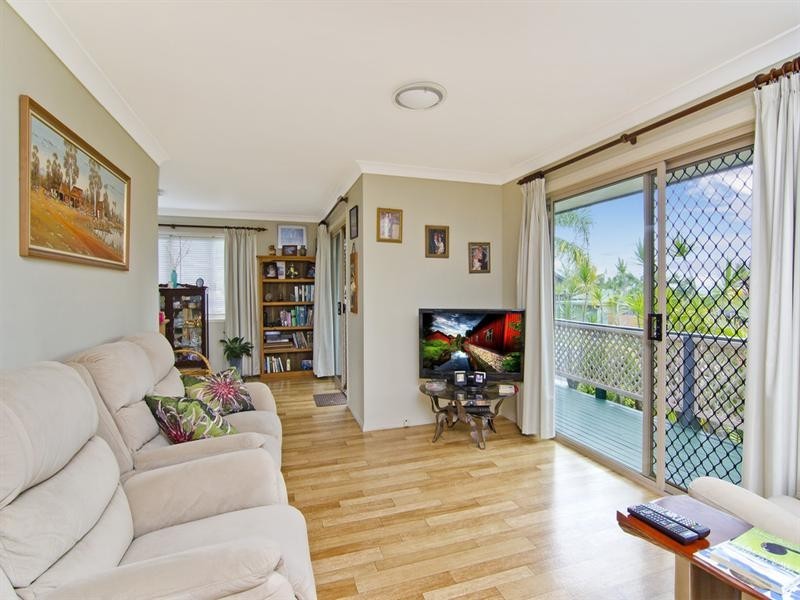 37 Bob Barnard Drive, Tugun QLD 4224