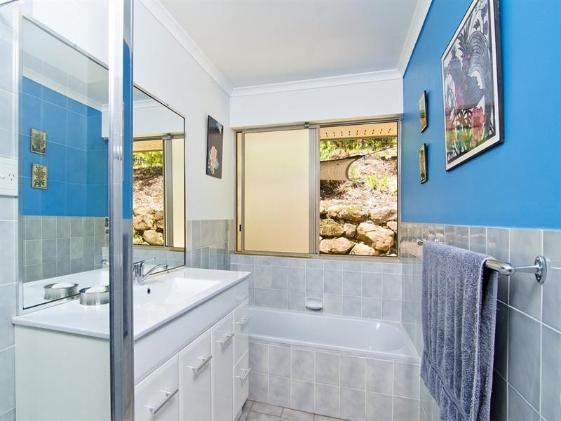 13 Coote Court, Currumbin Waters QLD 4223