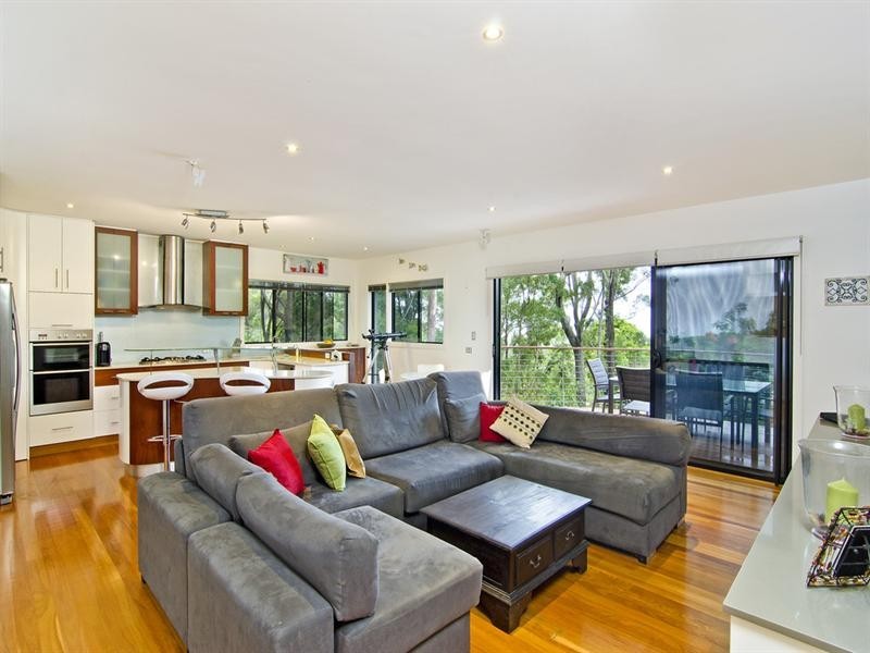 2 Sanctuary Crest Drive, Currumbin QLD 4223