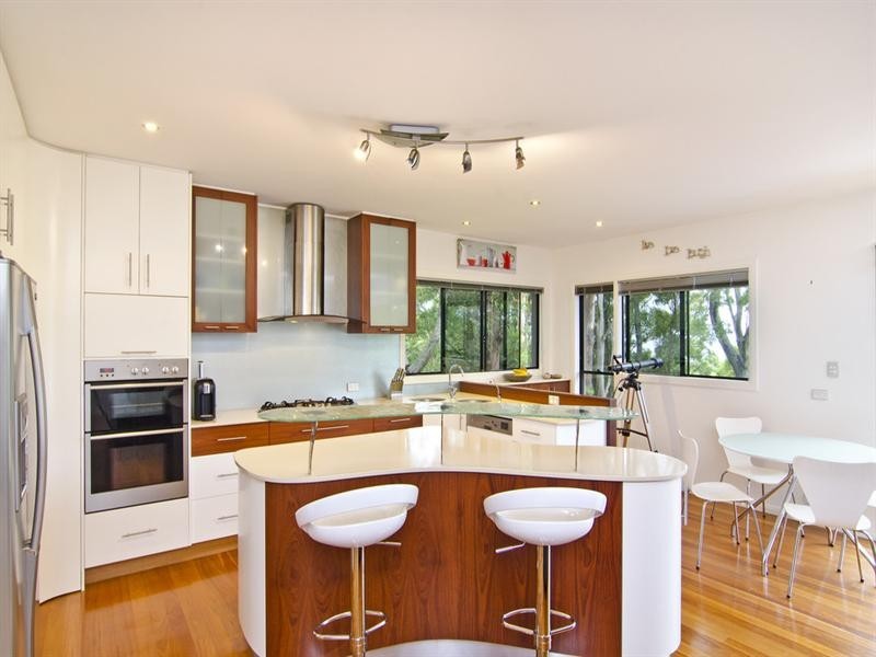2 Sanctuary Crest Drive, Currumbin QLD 4223