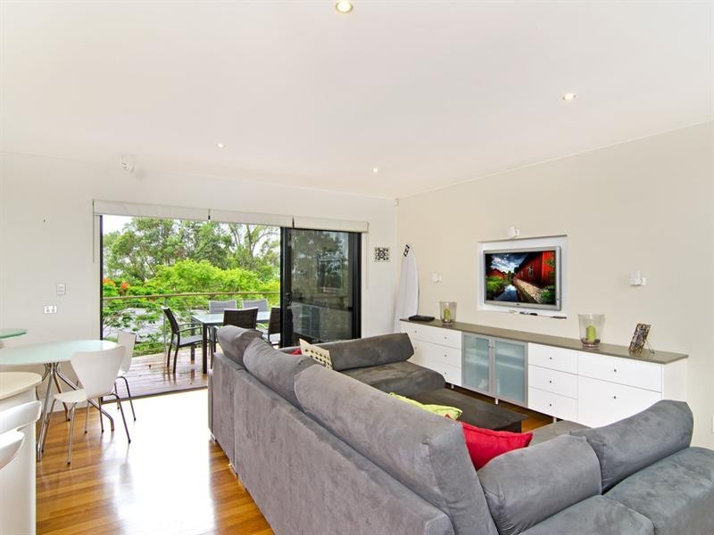 2 Sanctuary Crest Drive, Currumbin QLD 4223