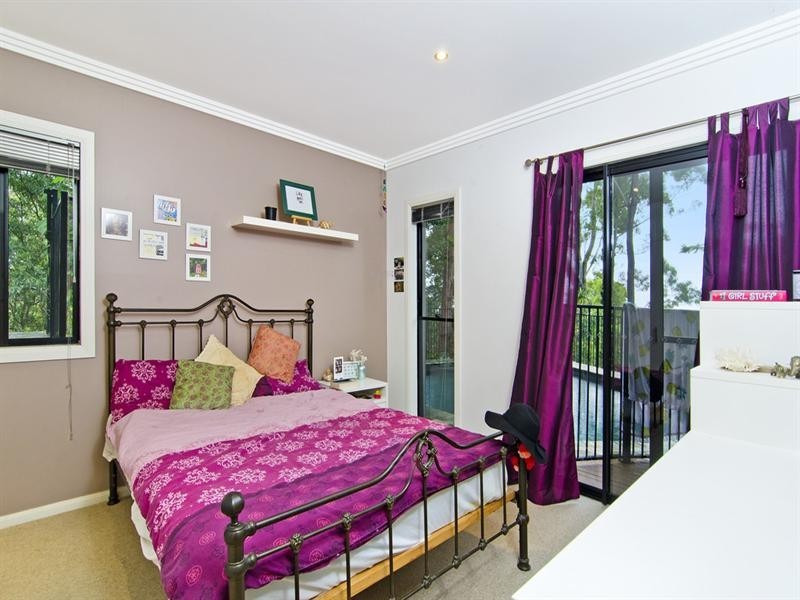 2 Sanctuary Crest Drive, Currumbin QLD 4223