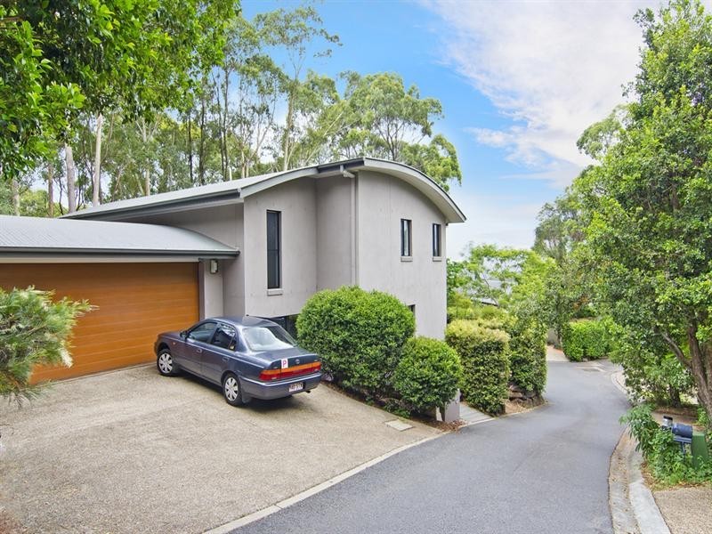 2 Sanctuary Crest Drive, Currumbin QLD 4223