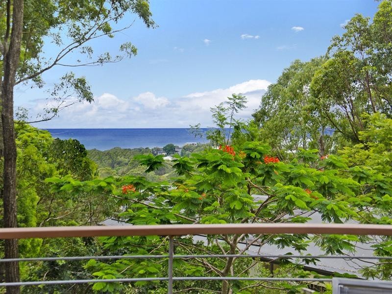 2 Sanctuary Crest Drive, Currumbin QLD 4223
