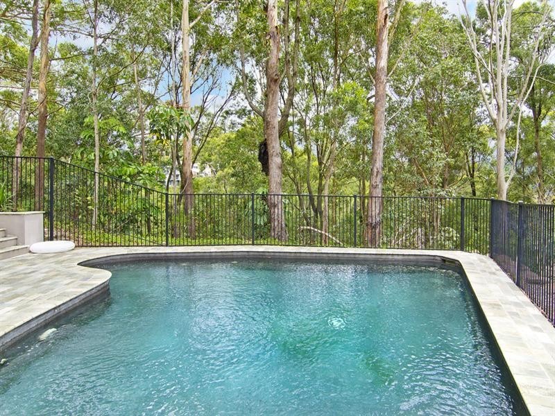 2 Sanctuary Crest Drive, Currumbin QLD 4223