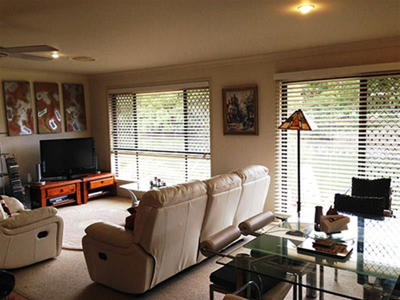 11 Cosmos Court, Elanora QLD 4221