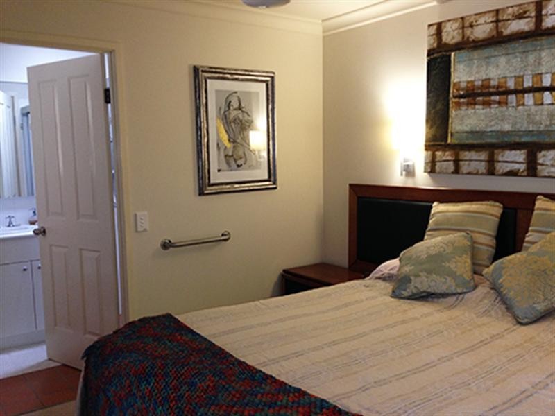 11 Cosmos Court, Elanora QLD 4221