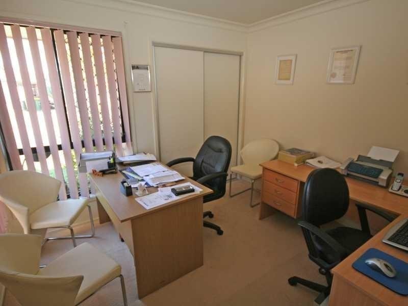 11 Cosmos Court, Elanora QLD 4221