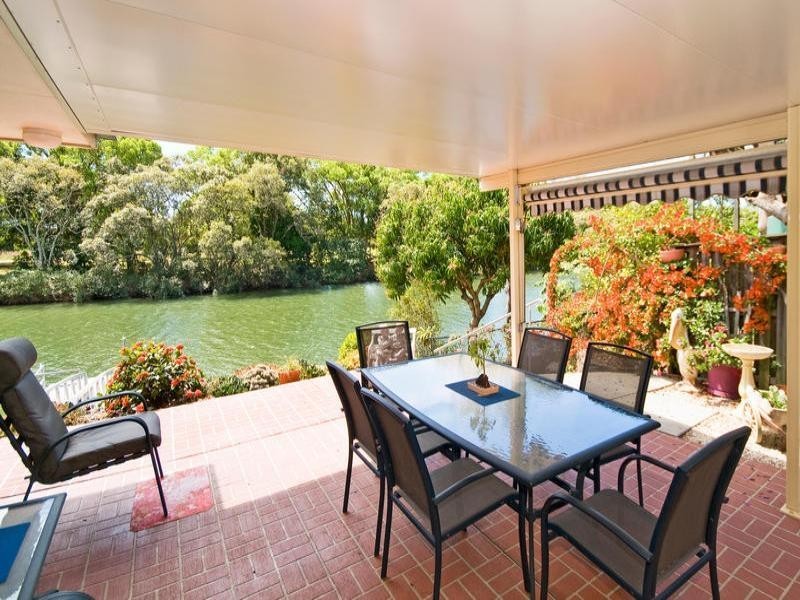 11 Cosmos Court, Elanora QLD 4221