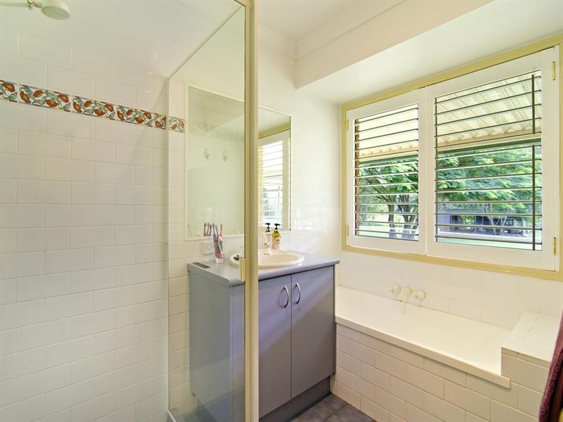 1012 Tallebudgera Creek Road, Tallebudgera Valley QLD 4228