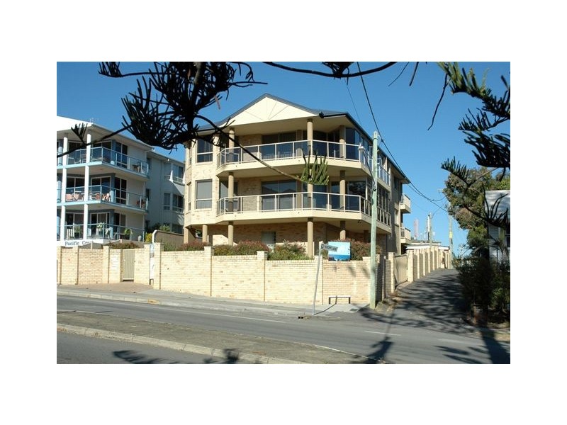 2/10 Teemangum Street, Tugun QLD 4224