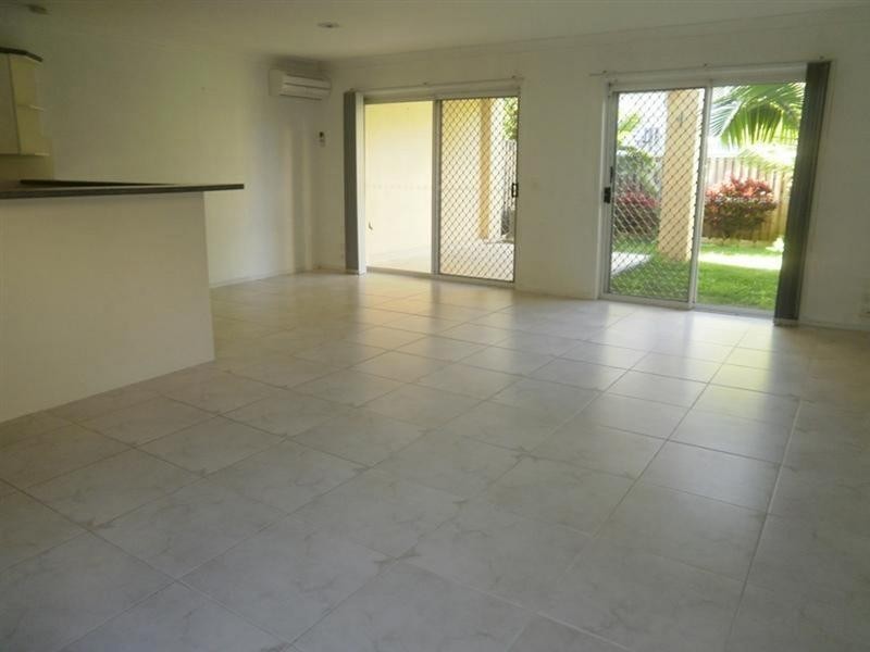 4/283 Nineteenth Avenue, Elanora QLD 4221