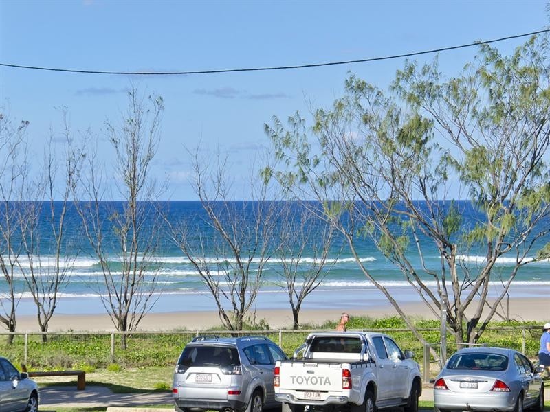 2/806 Pacific Parade, Currumbin QLD 4223