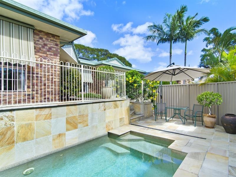 43 Saffron Street, Elanora QLD 4221