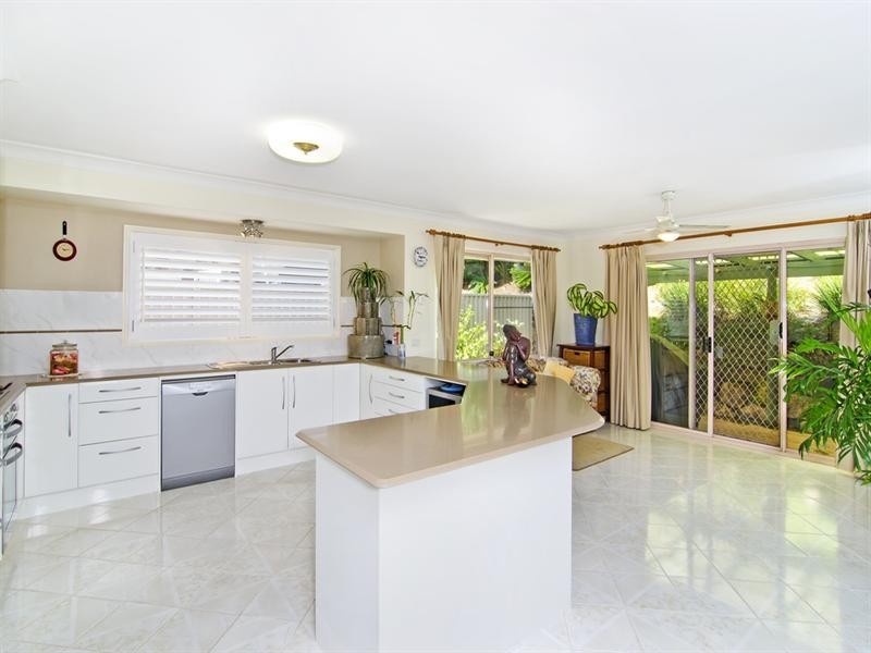 43 Saffron Street, Elanora QLD 4221