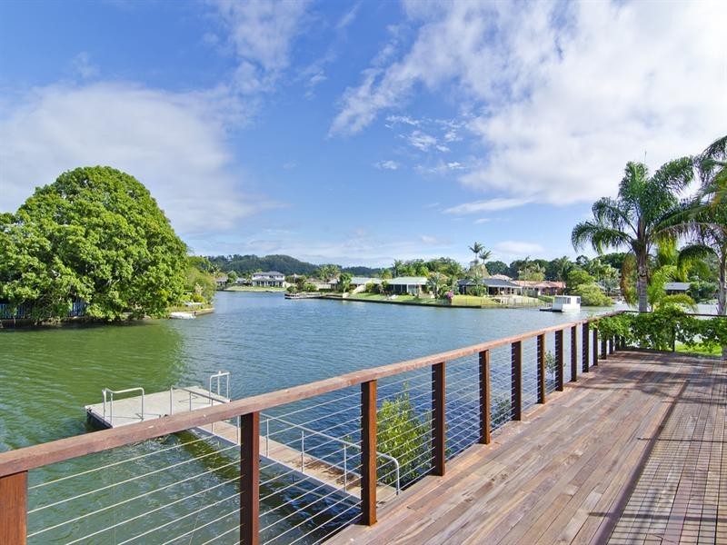 141 Currumbin Creek Road, Currumbin Waters QLD 4223