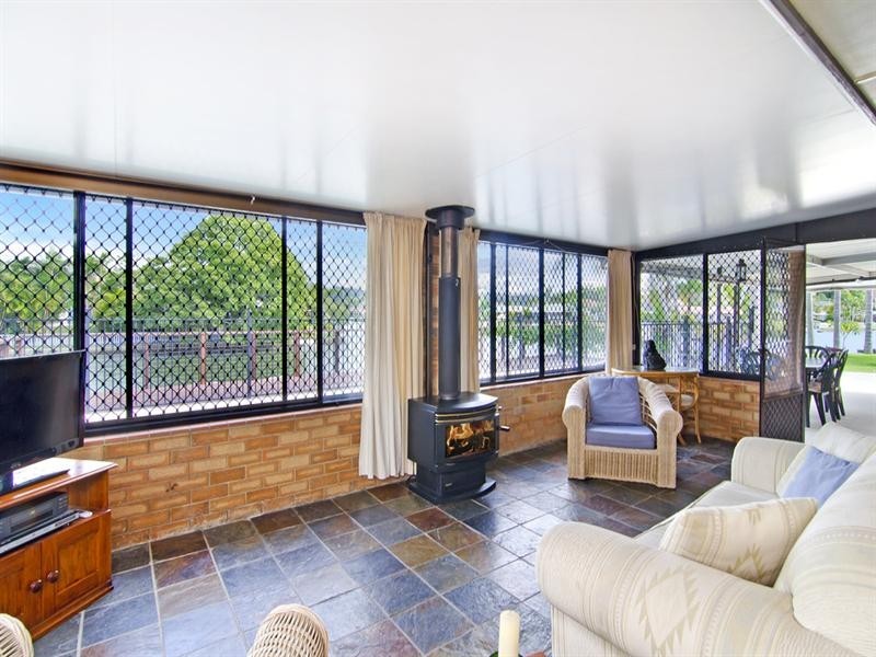 141 Currumbin Creek Road, Currumbin Waters QLD 4223