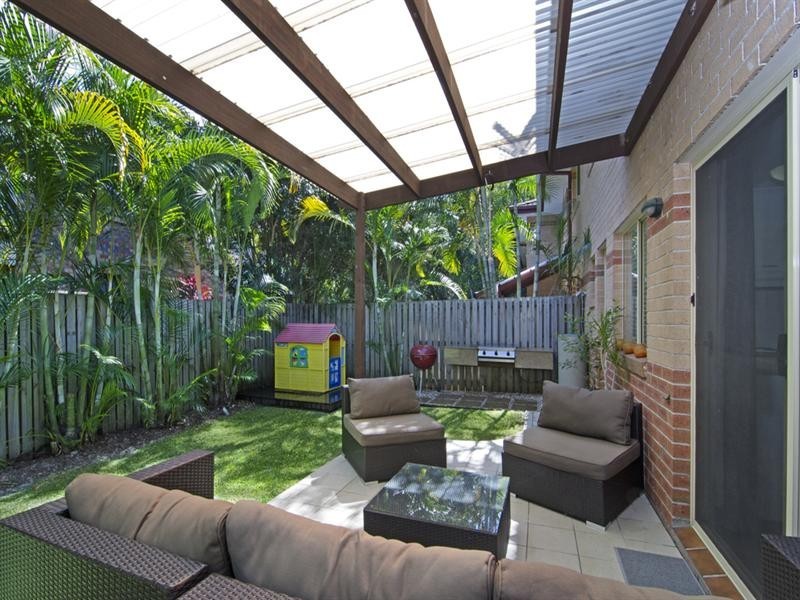 1/9 Kingia Court, Burleigh Heads QLD 4220