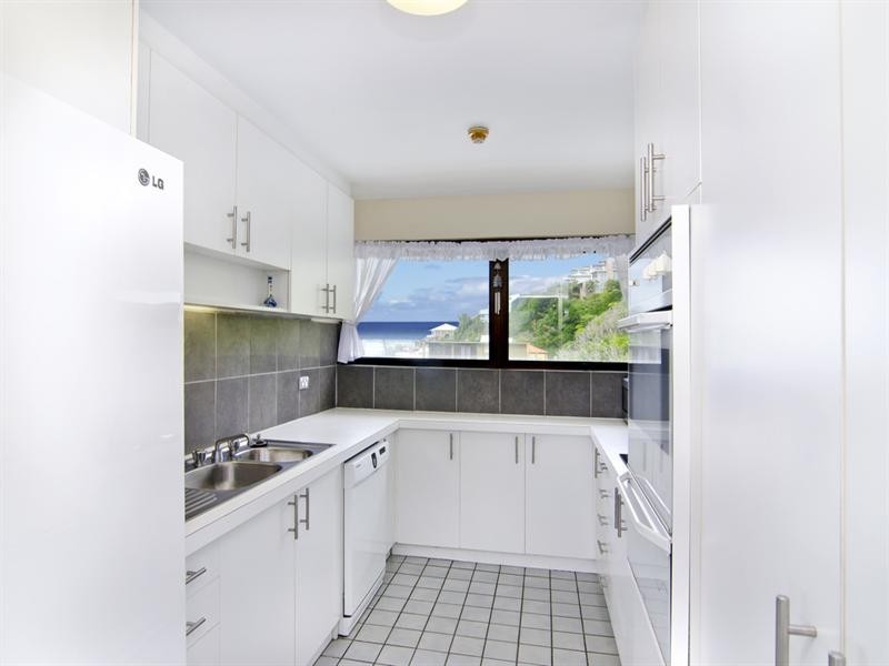 2/794 Pacific Parade, Currumbin QLD 4223