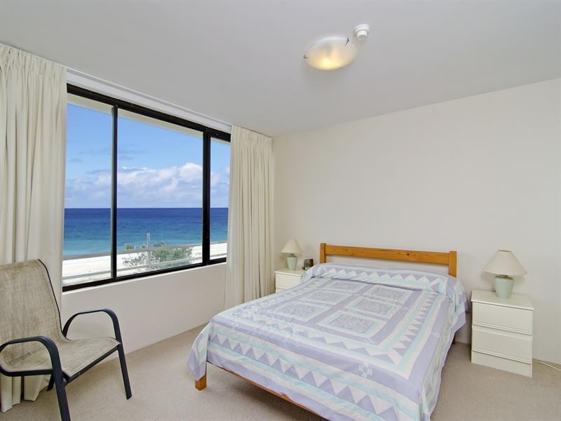 2/794 Pacific Parade, Currumbin QLD 4223
