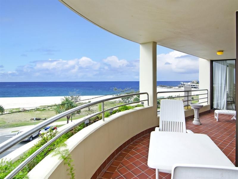 2/794 Pacific Parade, Currumbin QLD 4223
