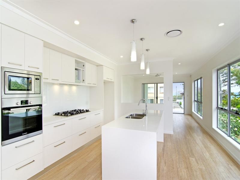 2/161 Golden Four Drive, Bilinga QLD 4225