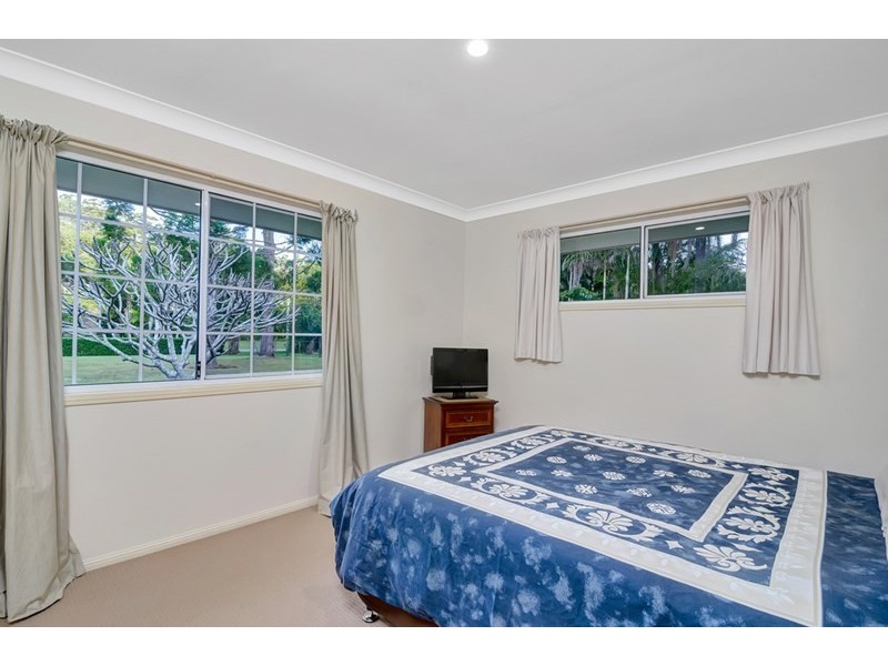 74 Coorabin Court, Tallebudgera QLD 4228