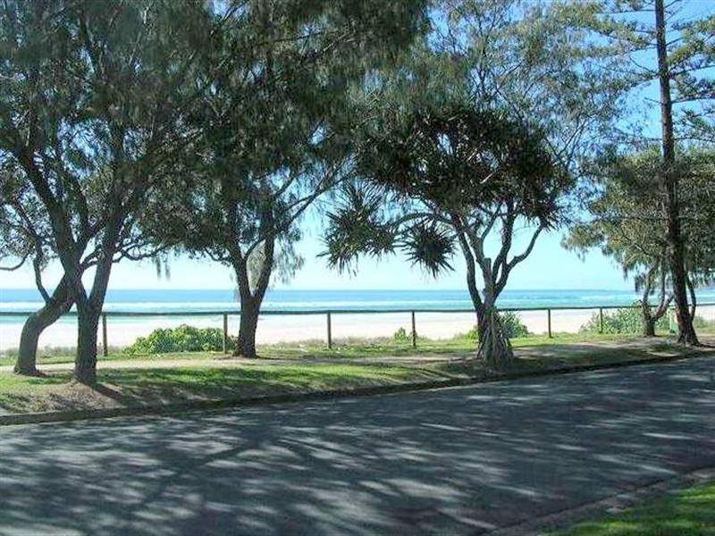 5/201 Golden Four Drive, Bilinga QLD 4225
