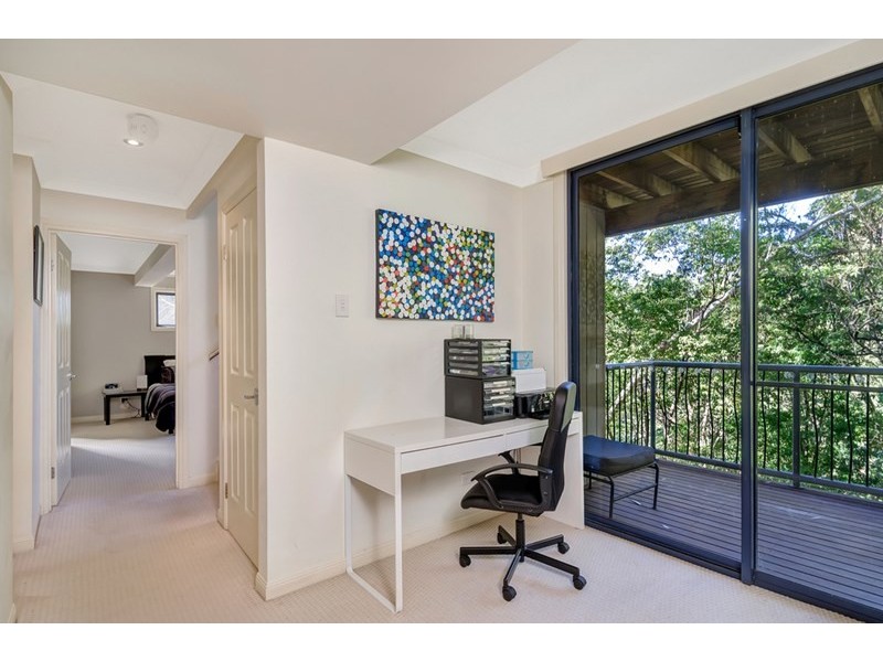 5 Sanctuary Crest Drive, Currumbin QLD 4223