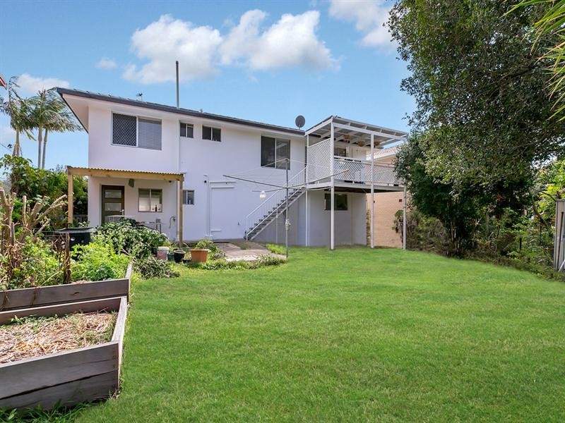 30 Winders Avenue, Tugun QLD 4224