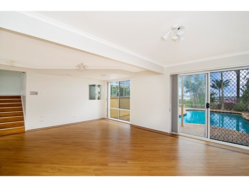 16 Bob Barnard Drive, Tugun QLD 4224