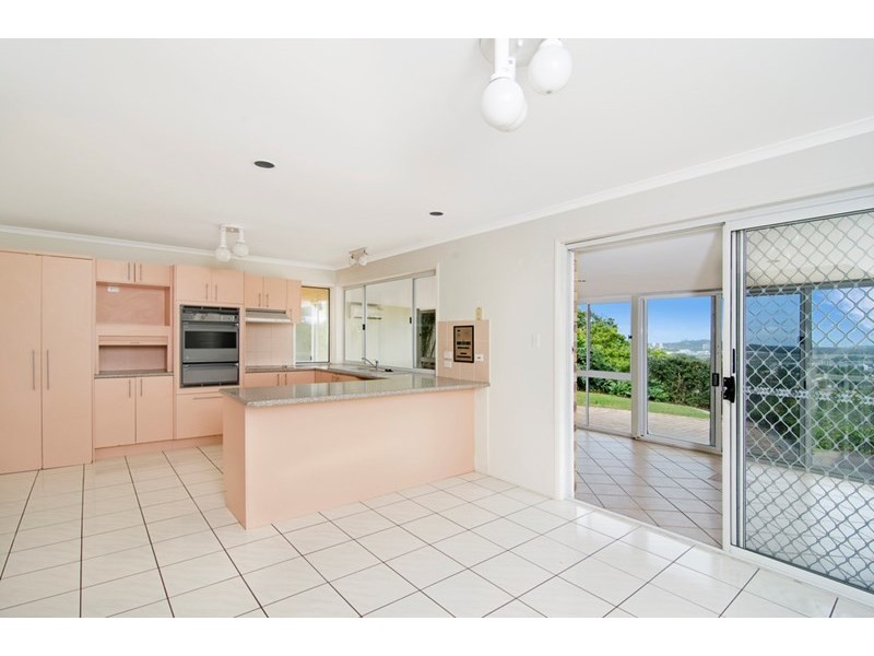 16 Bob Barnard Drive, Tugun QLD 4224