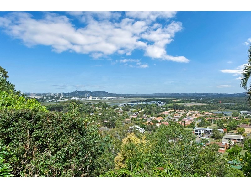 16 Bob Barnard Drive, Tugun QLD 4224