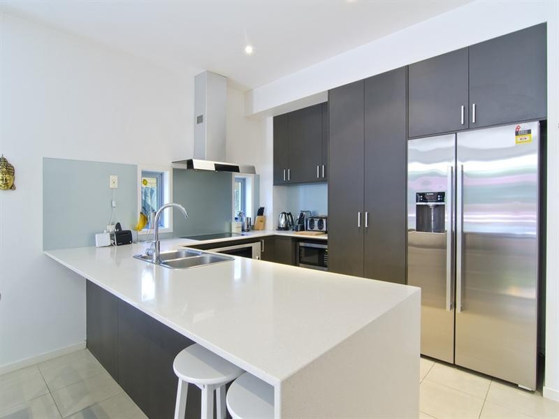2/24 Sarawak Avenue, Palm Beach QLD 4221