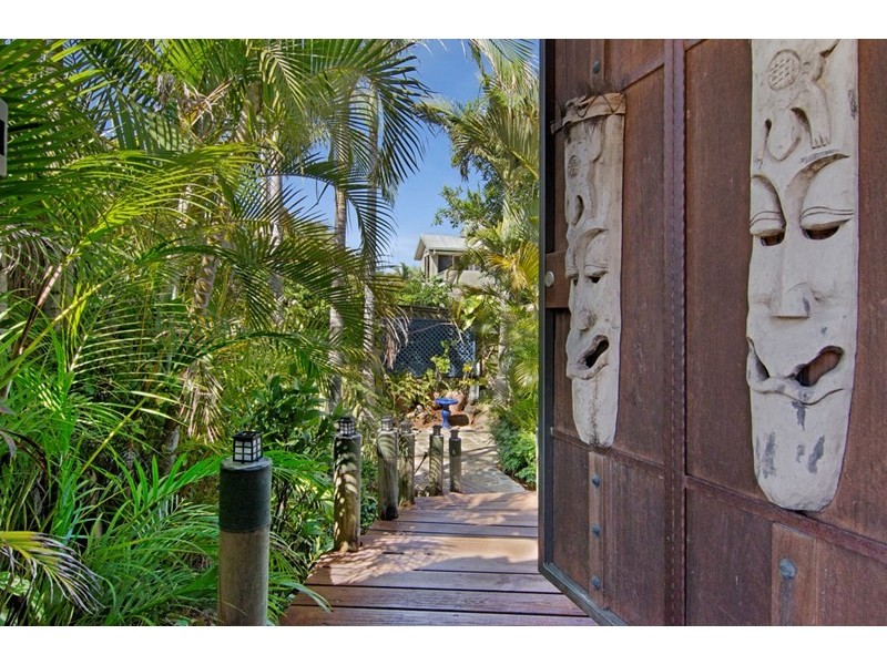 9 Doubleview Drive, Elanora QLD 4221