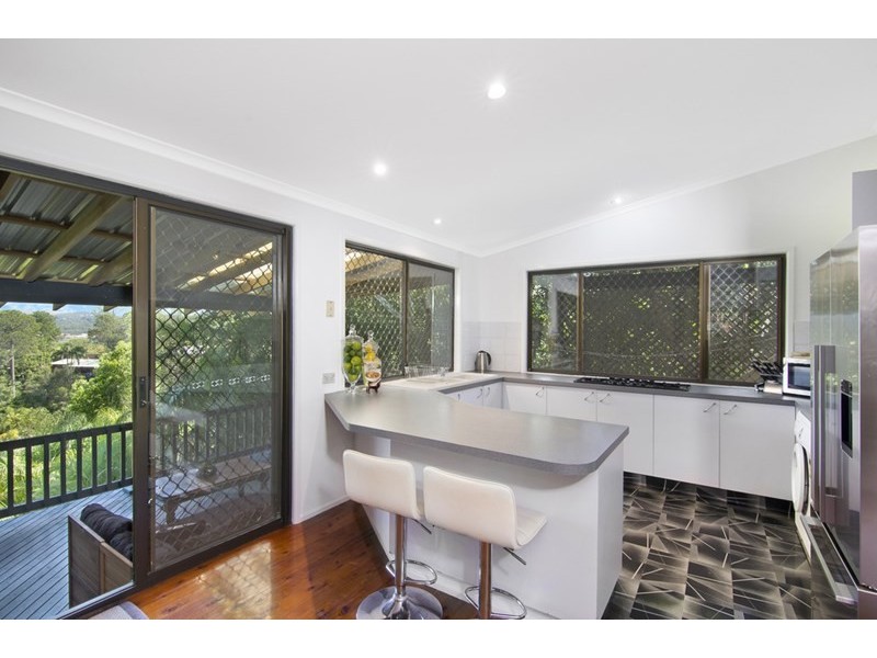 9 Doubleview Drive, Elanora QLD 4221