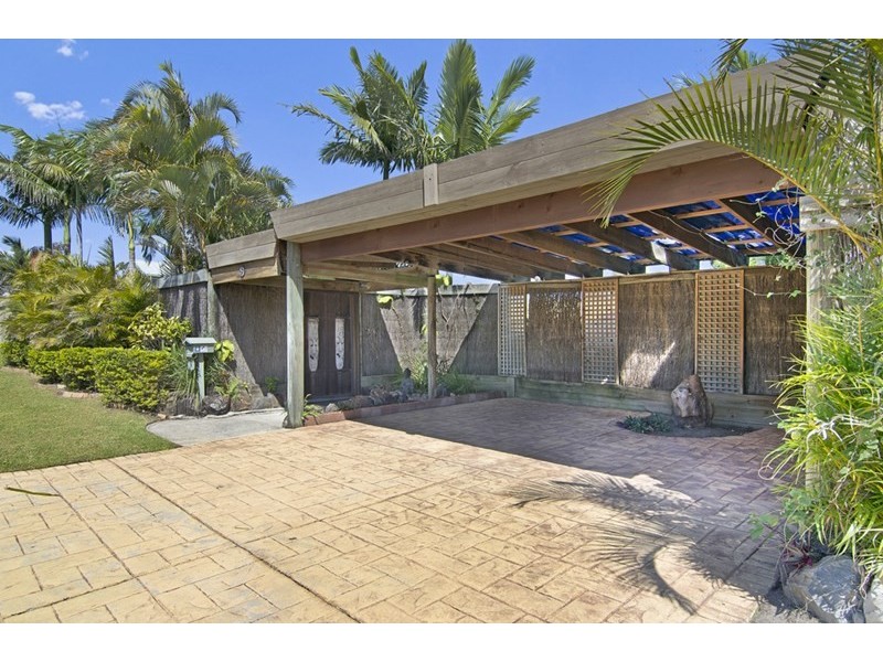 9 Doubleview Drive, Elanora QLD 4221